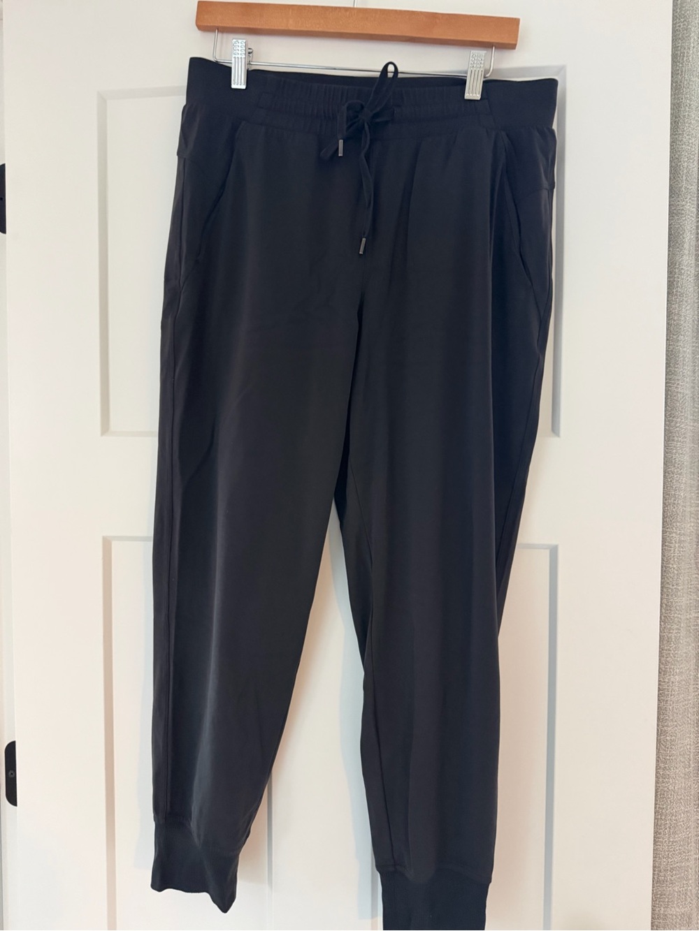 CALIA by Carrie Underwood Black Lightweight Jogger Leggings